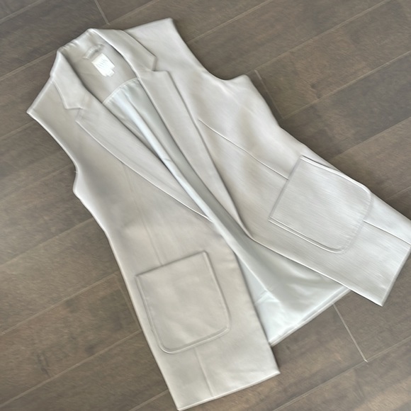 Grey Twik Vest - Picture 3 of 5